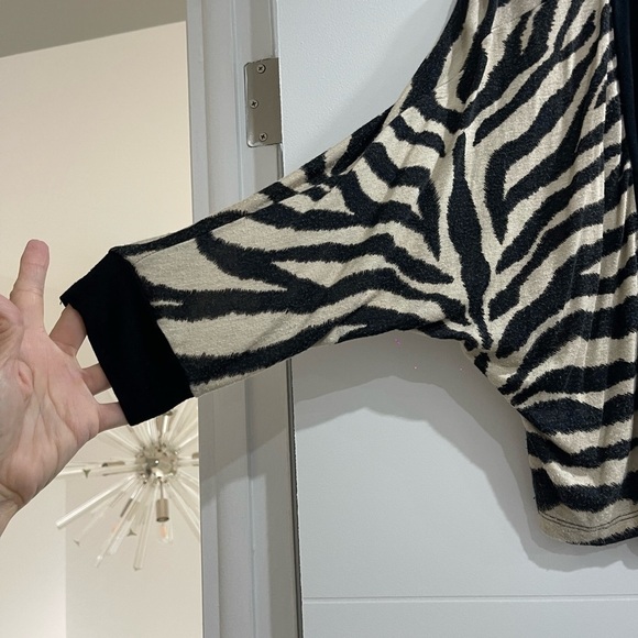 Cover up very soft fabric S/M in very good condition used it once - Picture 3 of 5